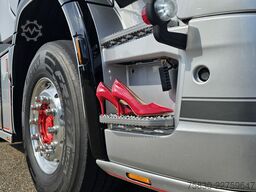 Scania R590 V8 6X4 / 2 TANKS / NL TRUCK! 80T
