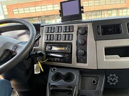 Volvo FL 240 + THERMO KING + CHEREAU + EURO 5 + LIFT