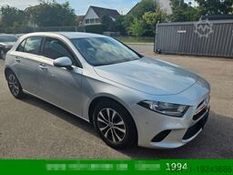 MERCEDES-BENZ A 200 A -Klasse  Navigation Kamera