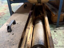 JUARISTI R 4000