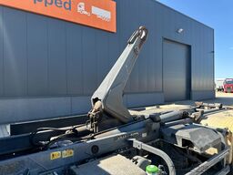 Mercedes-Benz Actros 2646 MP3 ACTROS 2646 V6 6x2 / 3 PEDALS /...