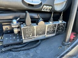 Mercedes-Benz Actros 2646 MP3 ACTROS 2646 V6 6x2 / 3 PEDALS /...