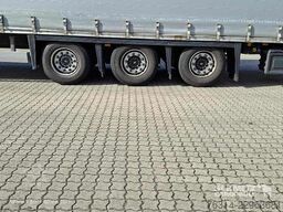Schmitz Cargobull Curtainsider Mega Getränke