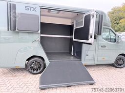 RENAULT Master STX 5 Sitzer Haras ex. Lang Automatik