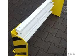 Anfahrschutzleitplanke: lichte Weite: 800 mm