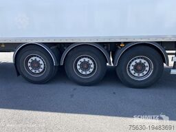 Fruehauf Semitrailer Dryfreight Standard Porte relevante
