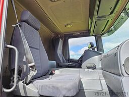 SCANIA P270 LIFT HARD WOOD FLOOR