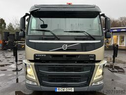 Volvo FM 11.330 4x2, Flatbed-truck with 18t/m Crane, ...
