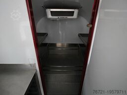Airstream Land Yacht Sovereign Catering + Foodtrailer