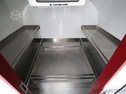 Airstream Land Yacht Sovereign Catering + Foodtrailer