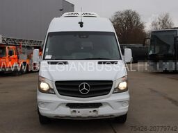 Mercedes-Benz Sprinter / 516 CDI / 7.4m / Lift / Airco