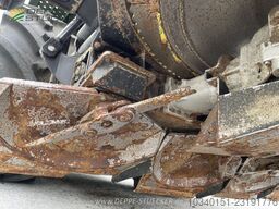 John Deere 8600 mit 460Plus Stalkbuster