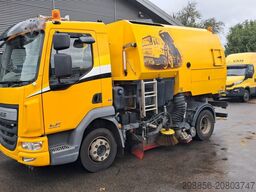 DAF LF met Johnston VS501