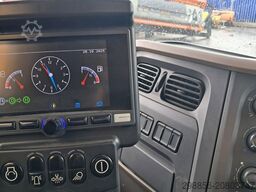 DAF LF met Johnston VS501