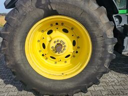 John Deere 7830