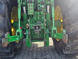 John Deere 7830