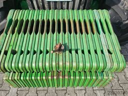 John Deere 7830