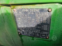John Deere 7830