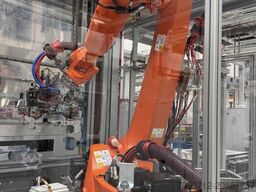 KUKA KR180 R2900-2 / FLR