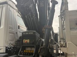 Mercedes-Benz AROCS 3351