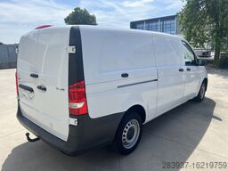 Mercedes-Benz VITO 111