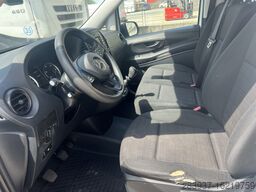 Mercedes-Benz VITO 111