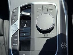 BMW 330e Touring AHK Abstand Tempomat Keyless