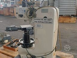 Instron Wolpert V-Testor 4562