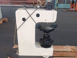 Instron Wolpert V-Testor 4562