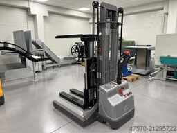 Toppy Octabin Mobile Pile Turner