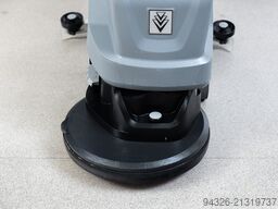 Kärcher B 40 W D51 - 2022y - 507h - NEW BATTERY