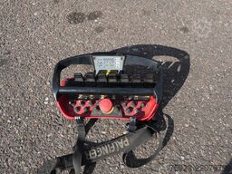 Iveco Trakker 410 8x4 Cable system with Crane