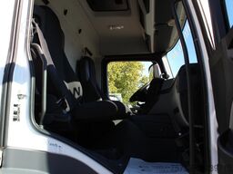 Mercedes-Benz Antos 1830 E6 Koffer 7,7m   LBW   Rolltor