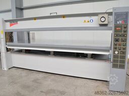 Italpresse UT/6L Prasa do forniru