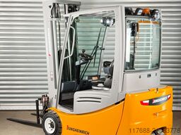 Jungheinrich EFG 220 - Service Neu - nur 4413 Std. Batterie 81%