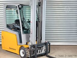 Jungheinrich EFG 220 - Service Neu - nur 4413 Std. Batterie 81%