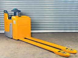 Jungheinrich ERE 225 - Service Neu- 2.400mm Gabeln-Batterie 84%