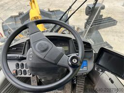 Komatsu WA200-8E0