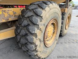 Caterpillar 725
