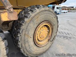 Caterpillar 725