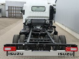 ISUZU M30 H Autom. 5.2 l  190 PS Radst. 3.365 mm