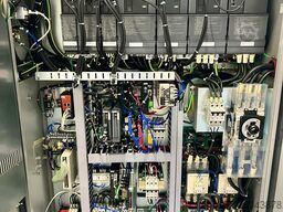 DMG MORI NLX2500SY/700 mit WH10 Automation