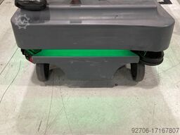MOBILE INDUSTRIAL ROBOTS APS MiR200