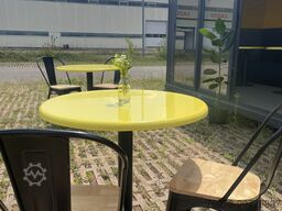 Other Container mit Sitzmöglichkeiten