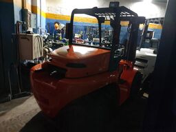 Mast Explorer 20 4WD