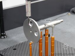Mitutoyo Crysta Apex S-9106 CMM