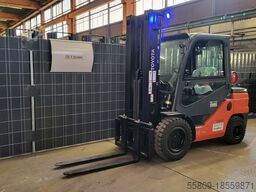 Toyota 02-8FGJF35 // Triplex // 1 Std. // Seitenschieber