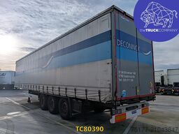 Krone curtainsider hardwood floor