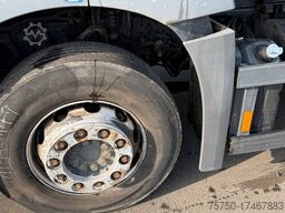 MERCEDES-BENZ Antos 2533 6x2 Fahrgestell