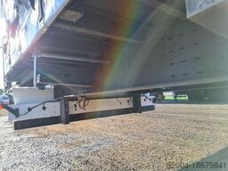 NORDIC S340 | Sliding roof | New tilts | Glavanised ch...